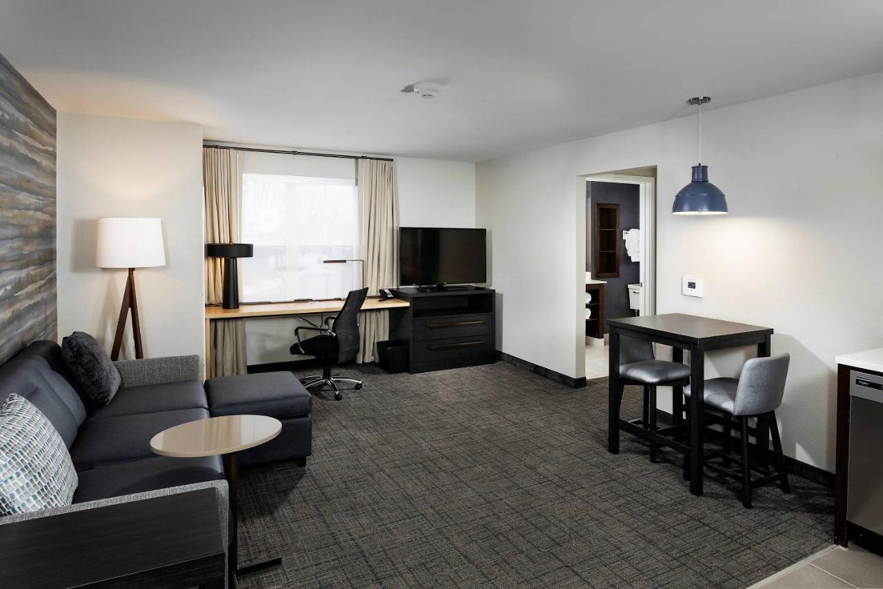 Residence Inn By Marriott Milwaukee Brookfield Zewnętrze zdjęcie